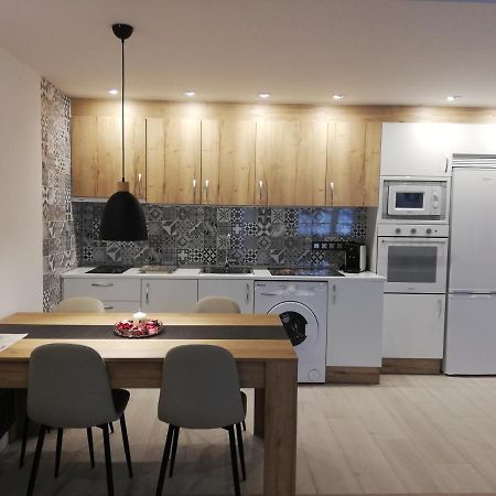 Apartamento Cinema Apartman Oviedo Kültér fotó