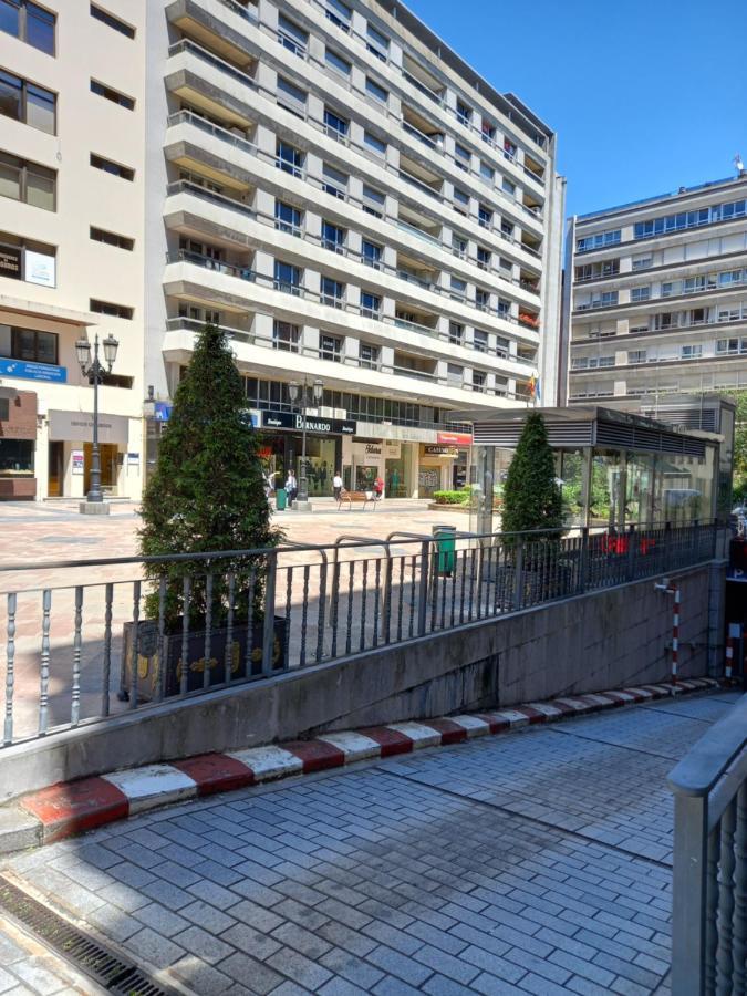 Apartamento Cinema Apartman Oviedo Kültér fotó