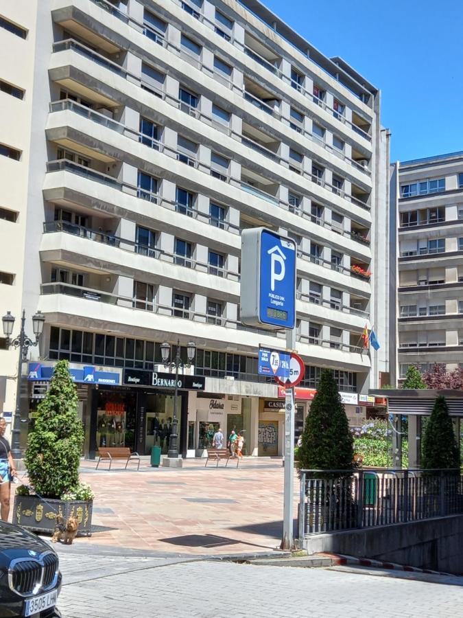 Apartamento Cinema Apartman Oviedo Kültér fotó