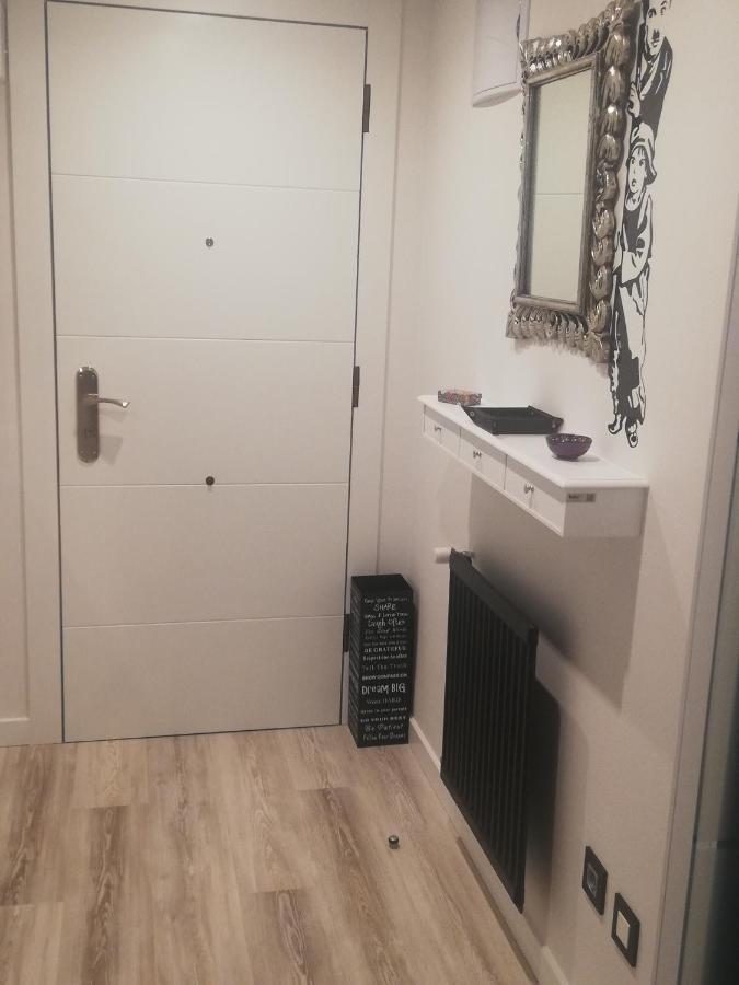 Apartamento Cinema Apartman Oviedo Kültér fotó