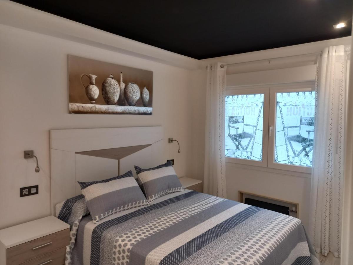Apartamento Cinema Apartman Oviedo Kültér fotó