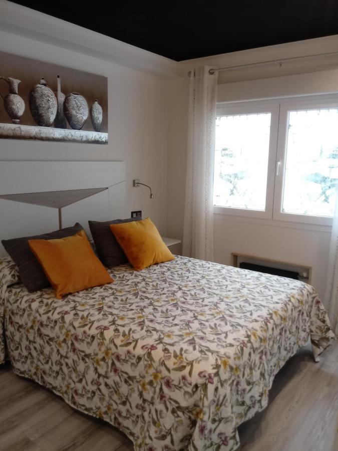 Apartamento Cinema Apartman Oviedo Kültér fotó